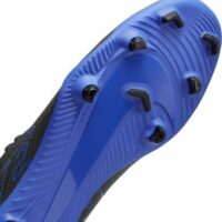 Nike Botas de fútbol para hombre, Negro Azul Negro Cromo Hyper Royal  Ropa, Zapatos y Joyería - Image 4