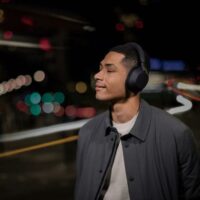 Sony WH-1000XM5 Los mejores auriculares inalámbricos con cancelación de ruido, hechos de cuero sintético de ajuste suave, procesador integrado V1, con 4 micrófonos de formación de haz, batería de  Electrónica - Image 4